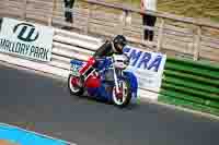 Vintage-motorcycle-club;eventdigitalimages;mallory-park;mallory-park-trackday-photographs;no-limits-trackdays;peter-wileman-photography;trackday-digital-images;trackday-photos;vmcc-festival-1000-bikes-photographs